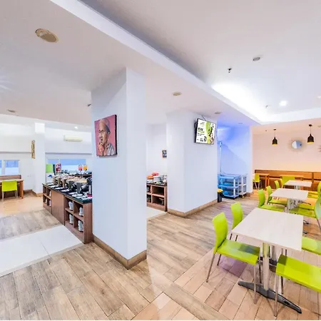 Whiz Prime Hotel Balikpapan-3